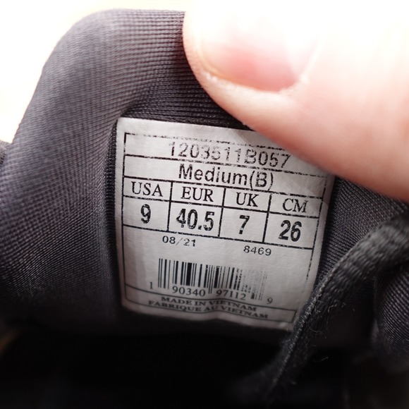 Brooks Shoes Womens 9 B Trace White Running Sneakers 1203511B057 Flaws - Picture 9 of 10